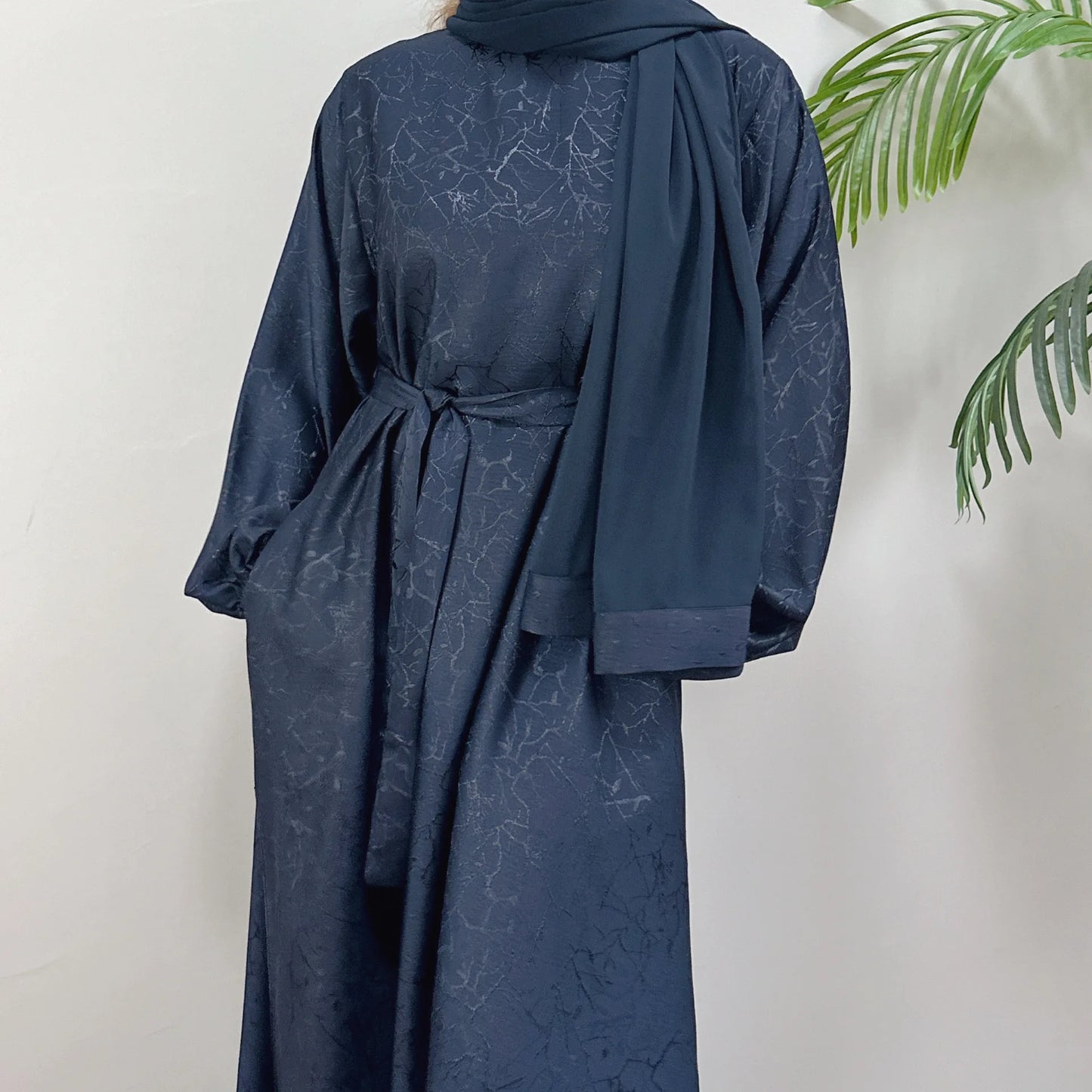 Elegant Slim Fit Abaya