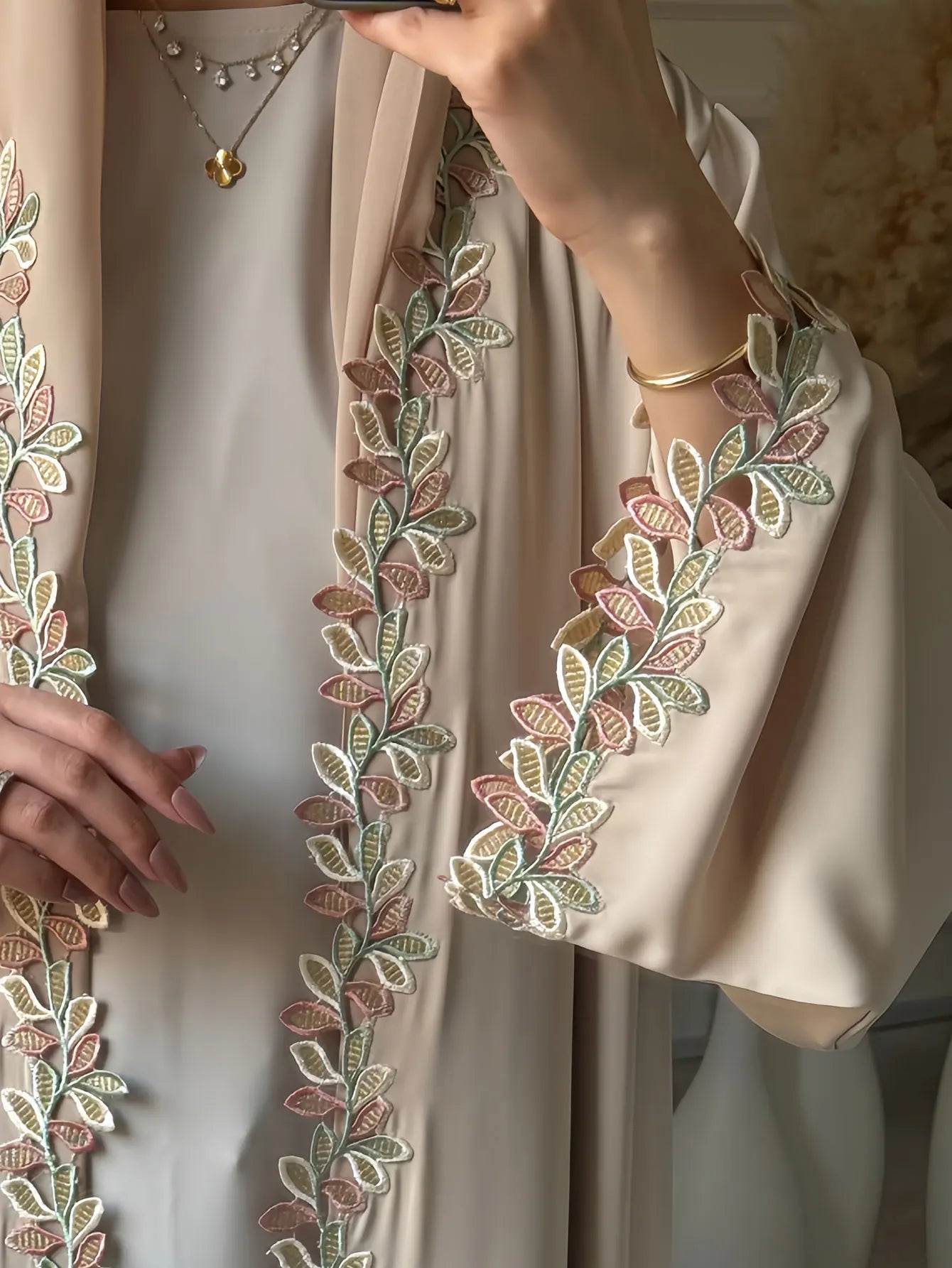 Royal Emerald Abaya, Luxurious Embroidered Elegance for Graceful Modesty