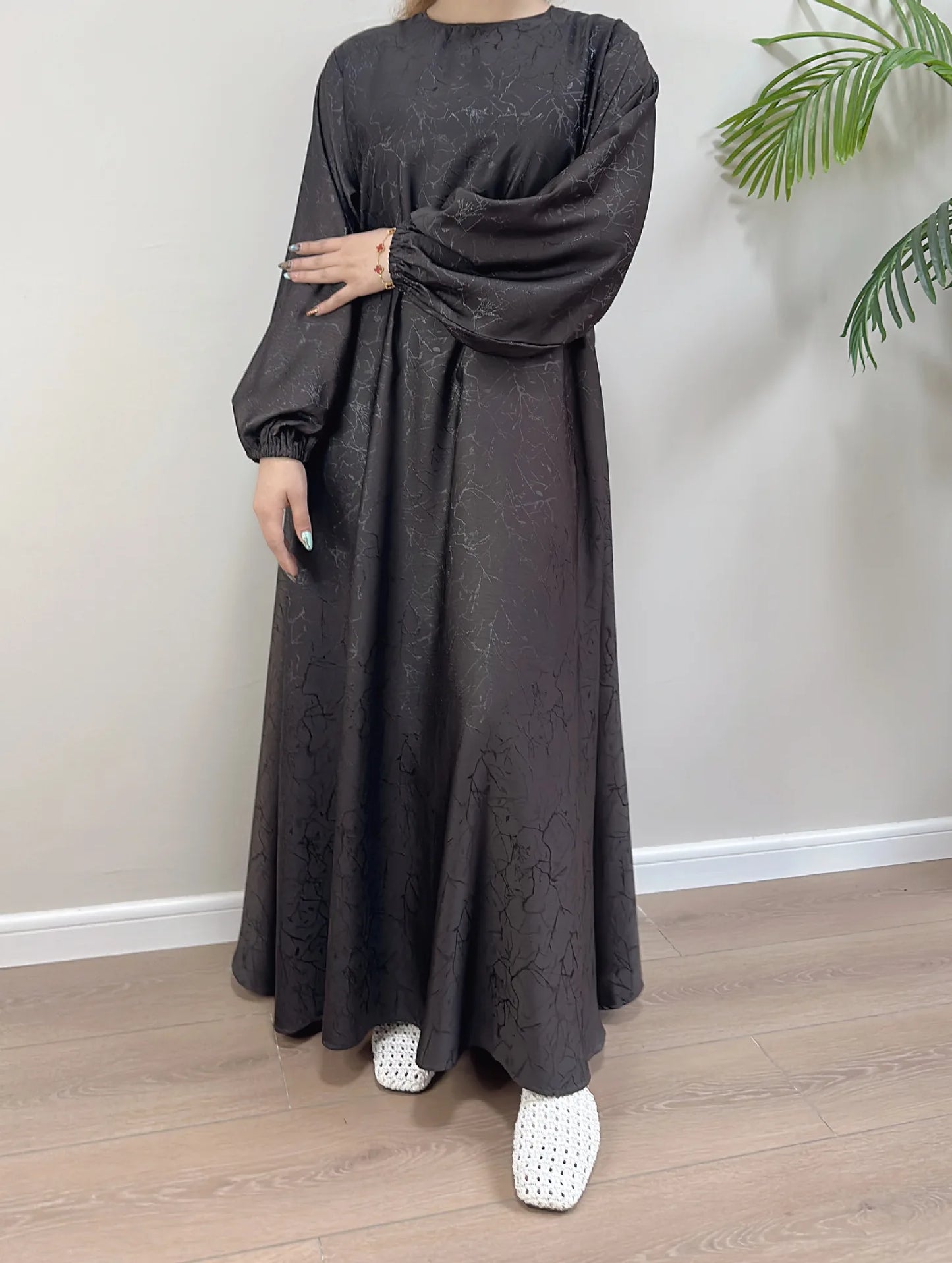 Elegant Slim Fit Abaya