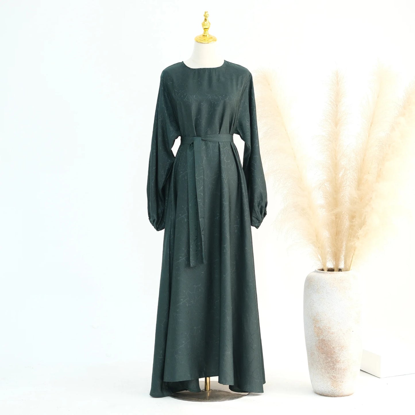 Elegant Slim Fit Abaya
